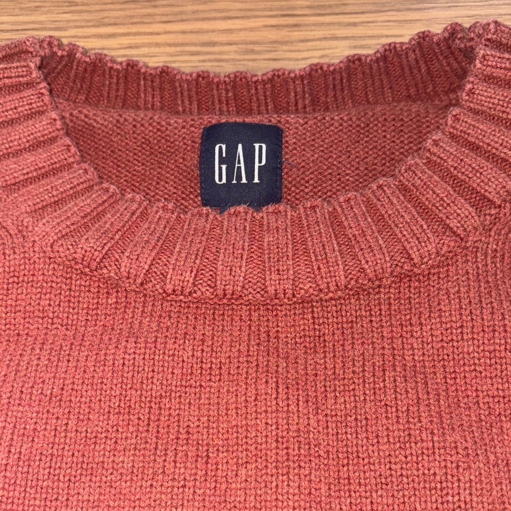 GAP Women's Rust Crewneck Sweater - Picture 6 of 9